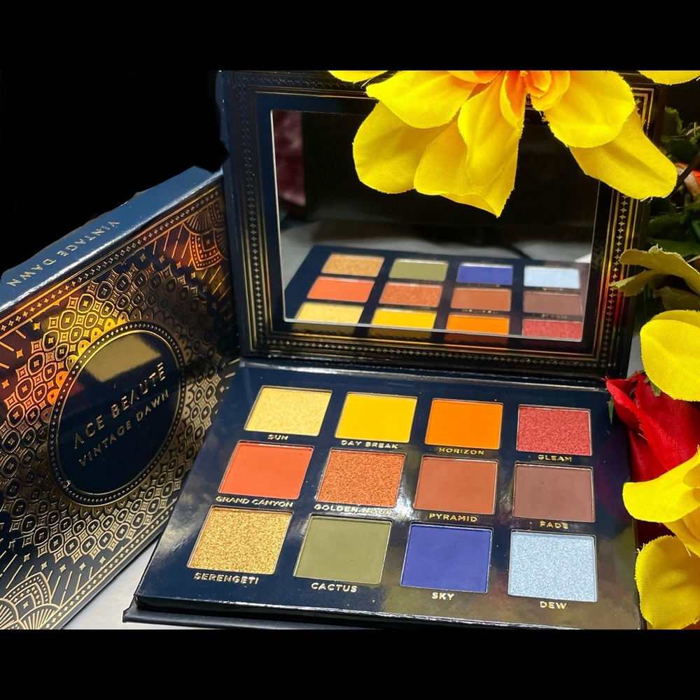 Ace Beaute Vintage Dawn eyeshadow palette